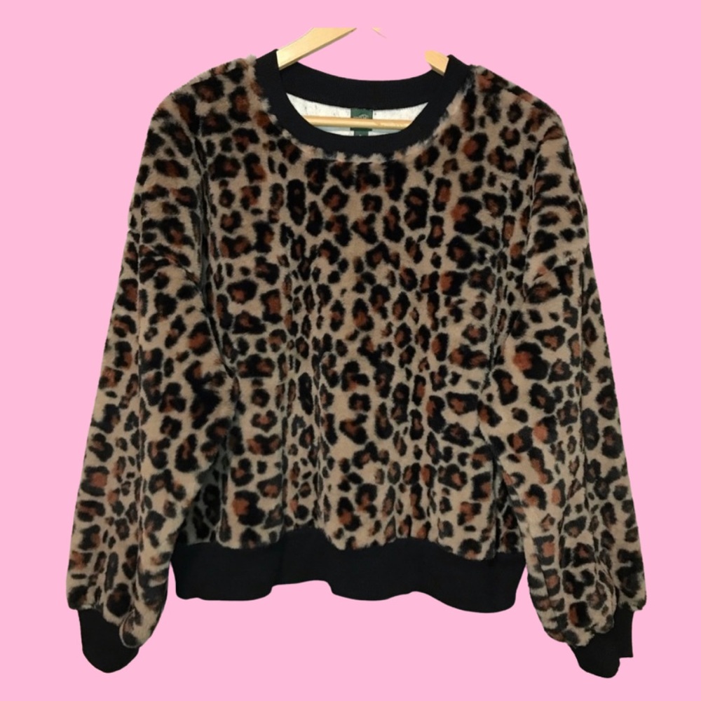 Cheetah Pullover